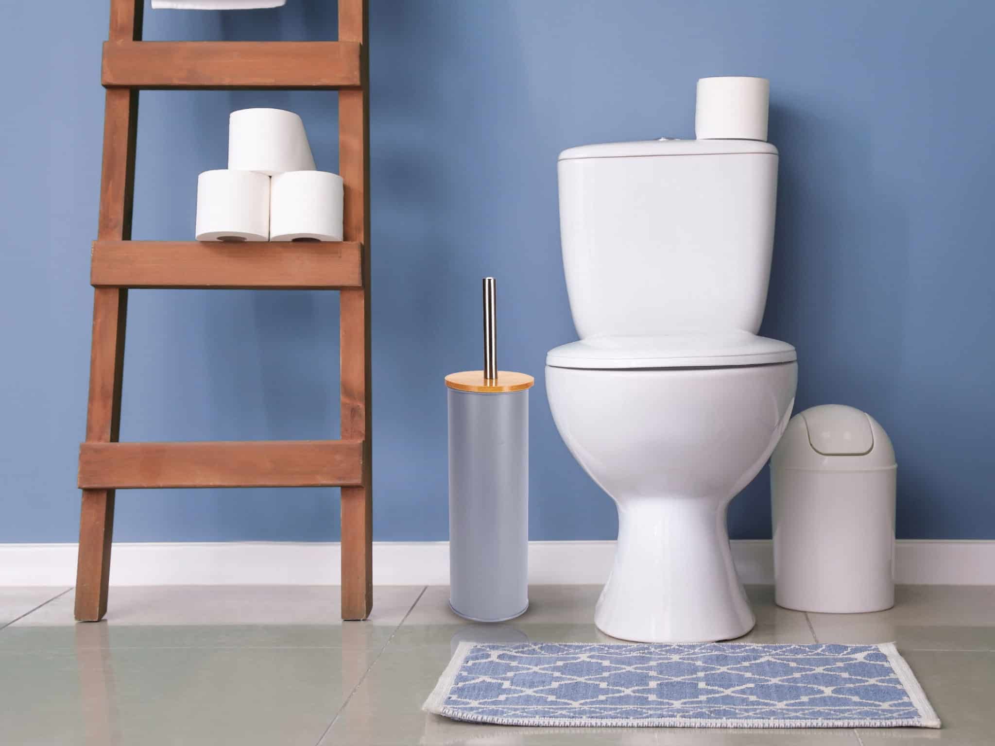 Perie WC Kamille cu stativ liber – design compact și util pentru baie - imagine 3